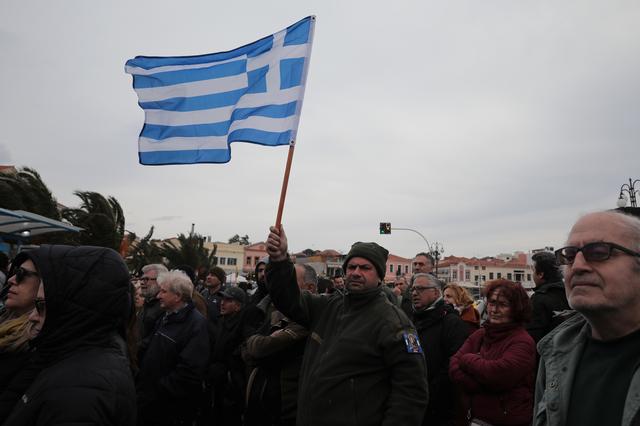 Greek islanders strike over new migrant camps, government says no alternative