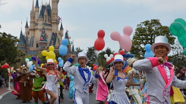 Coronavirus: le parc Disneyland de Tokyo ferme pour deux semaines
