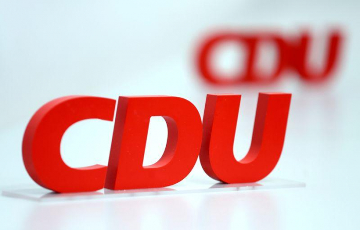     Ungleicher Kampf -   Laschet, Merz und Röttgen im Rennen um CDU-Vorsitz  