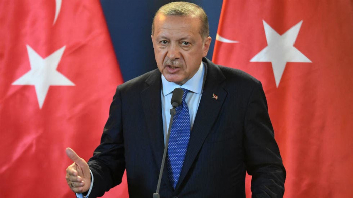 مسؤول تركي: لن نمنع اللاجئين السوريين من الوصول لأوروبا