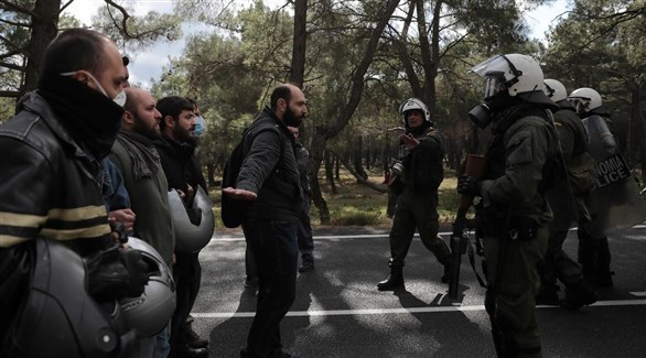 احتجاجات على بناء مخيمات جديدة للمهاجرين في اليونان