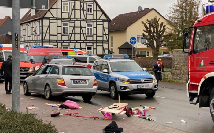  Une voiture fonce sur la foule en Allemagne, des blessés 