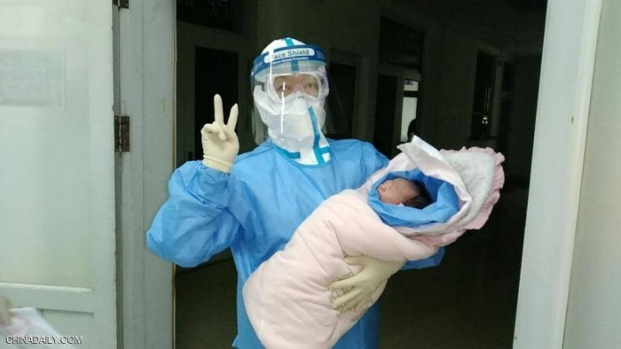 طفلة تولد من "رحم فيروس كورنا".. والفحوص تكشف مفاجأة