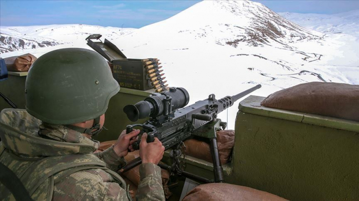   Turquie:   2 terroristes du PKK/YPG se rendent aux soldats turcs