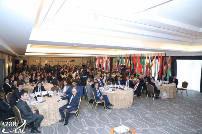   Bakú acoge un foro internacional de voluntarios de países islámicos  