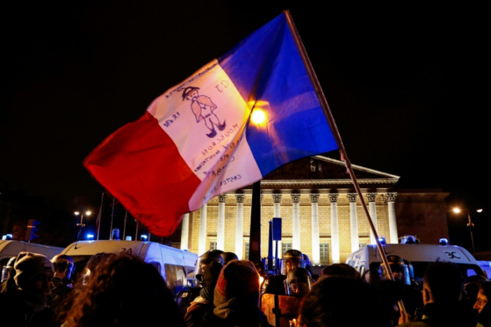   Proteste und Misstrauensvotum gegen Rentenreform in Frankreich  