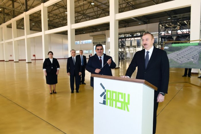   Ilham Aliyev, en la apertura del Complejo Agrario-Industrial en Agstafa  