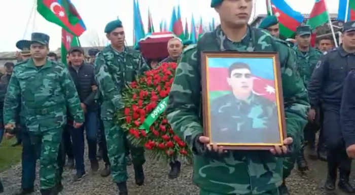  Le soldat azerbaïdjanais tombé en martyr a été enterré 