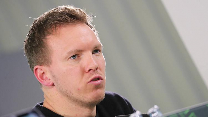   Julian Nagelsmann "spioniert" im Internet  