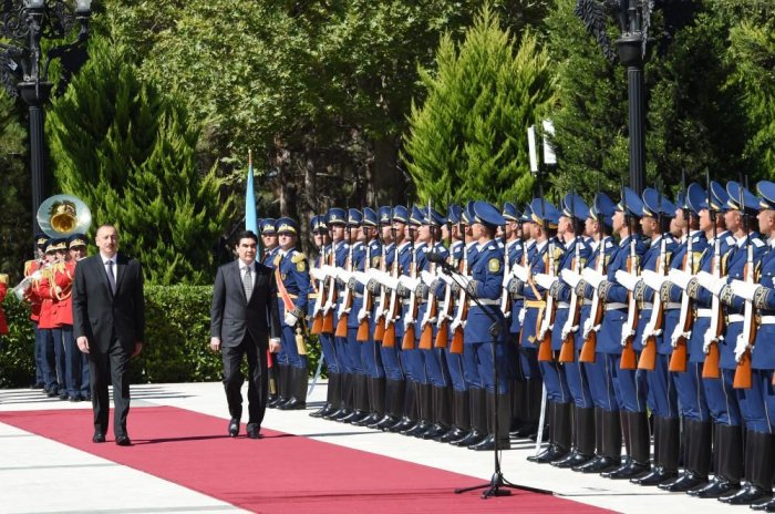   La ceremonia oficial de bienvenida de Gurbanguly Berdimuhamedow  