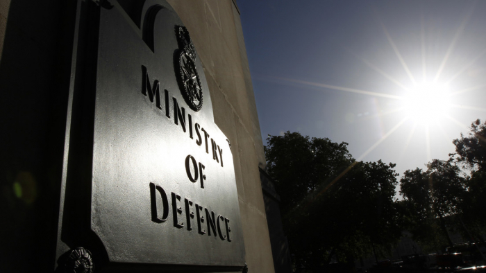 El Reino Unido confirma que un miembro del Cuerpo Médico de su Ejército murió en el ataque contra una base en Irak