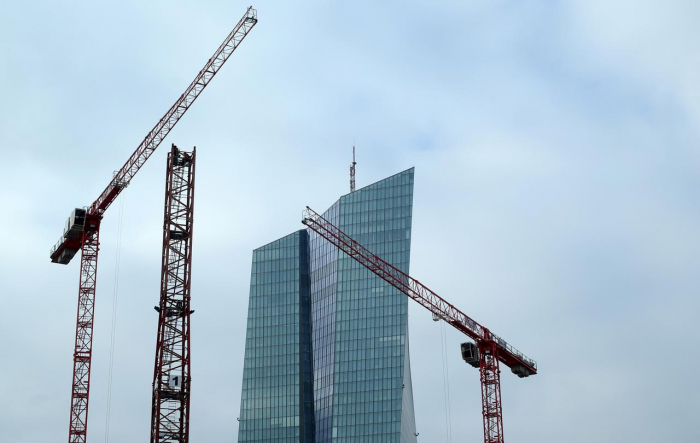 EZB belässt Leitzinsen unverändert - Hilfen für die Wirtschaft