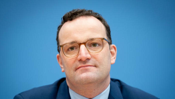 Gesundheitsminister Spahn ruft Urlaubsheimkehrer zu freiwilliger Isolation auf