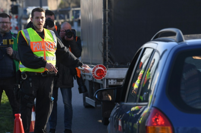 Polizei beginnt Einreisekontrollen an Grenzen zu fünf Nachbarländern