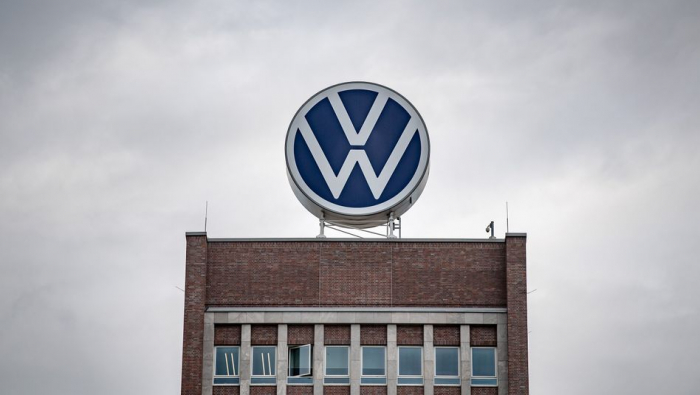   VW-Konzern setzt Produktion in meisten europäischen Werken aus  