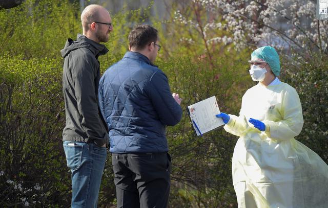 RKI - Einschränkungen müssten notfalls zwei Jahre dauern