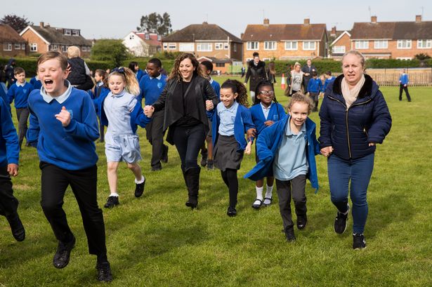 Britische Schulen sollen trotz Corona offen bleiben - Wut auf Regierung wächst