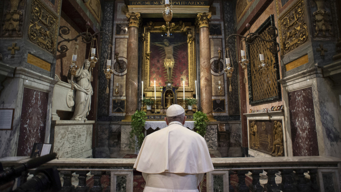 El Vaticano concede indulgencia a quienes se han visto afectados por el covid-19