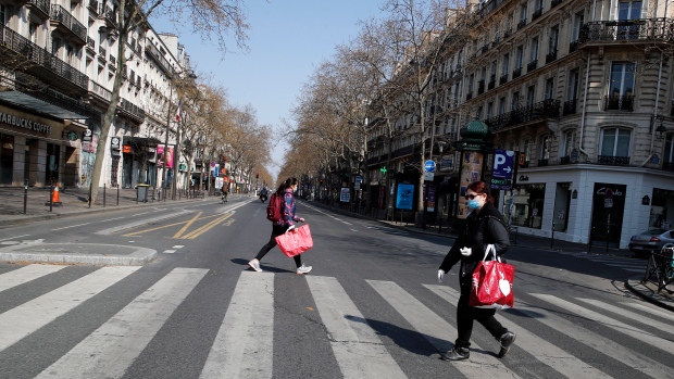 Air pollution drops as Europeans stay at home