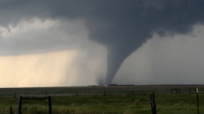 Un tornado deja 22 heridos en Arkansas