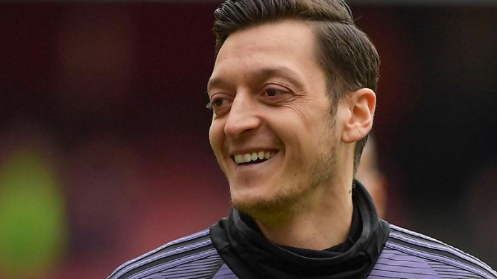   Mesut Özil ist Vater  