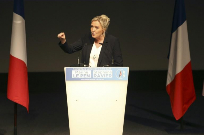 Marine Le Pen demande à l