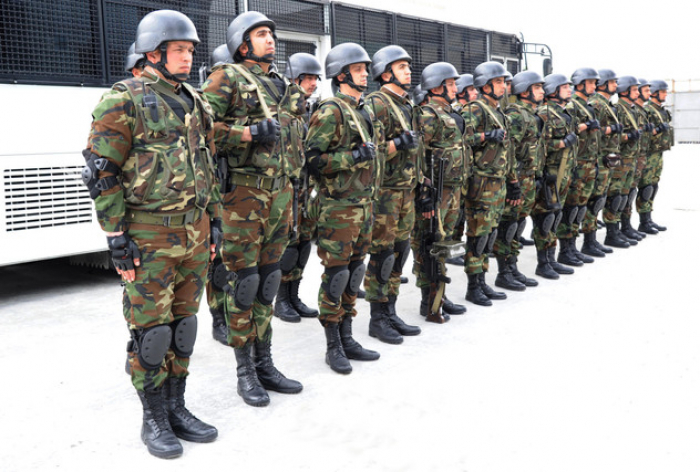   Tropas Internas involucradas en el fortalecimiento del régimen especial de cuarentena en Azerbaiyán  