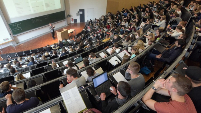 Bayern und Baden-Württemberg verschieben wegen Coronavirus Semesterstart