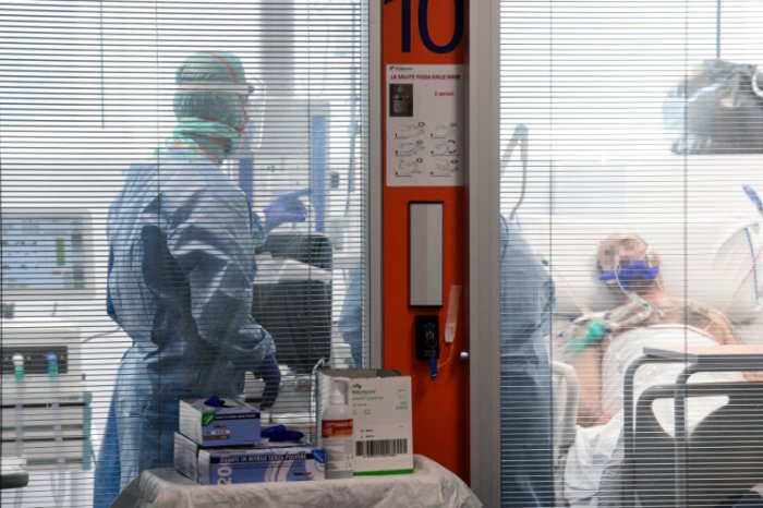 Coronavirus: plus de 1400 morts au Royaume-Uni