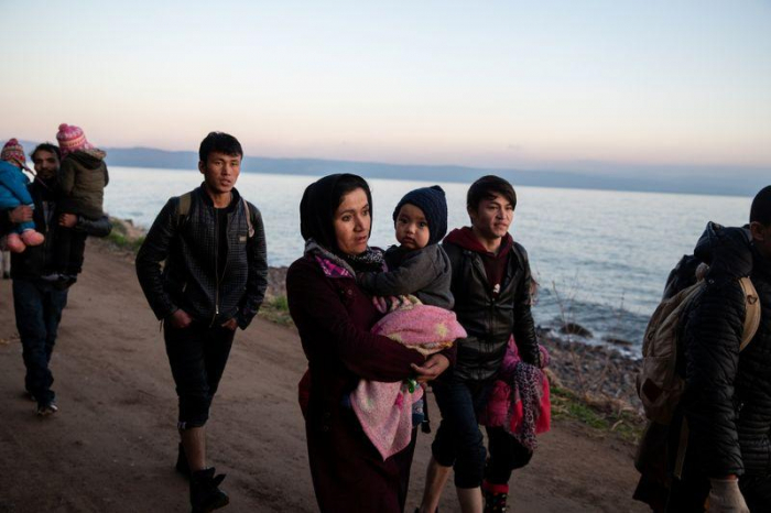 Child dies, 1,000 migrants reach Greek islands from Turkey  