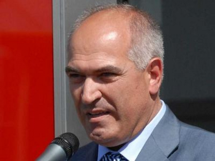 Ermənistanda telekanal rəhbəri axtarışa verildi