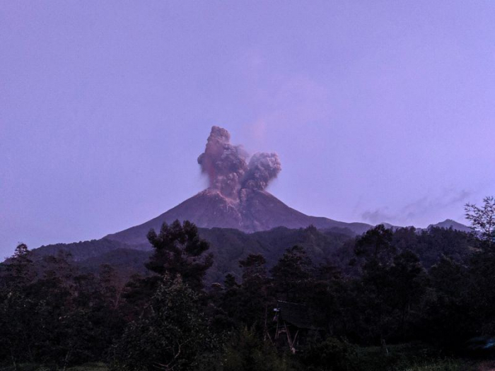 Indonesia shuts airport after Java volcano erupts