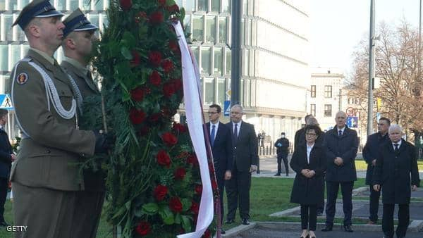 حكومة بولندا وقعت في "محظورات كورونا".. وتدافع عن نفسها