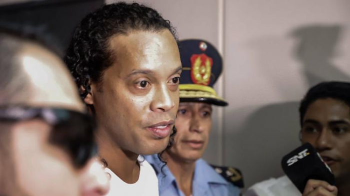   Ronaldinho erlebt Corona-Krise hinter Gittern  