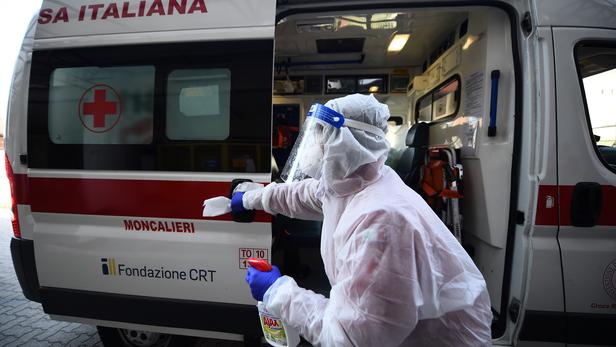   Coronavirus:   431 morts en Italie, bilan le plus bas en plus de 3 semaines