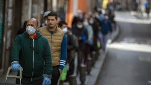 Se reanudan algunas actividades no esenciales en Madrid en medio de la crisis del coronavirus