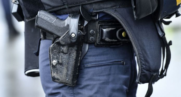   Polizei erschießt Messer-Angreifer bei Paris  