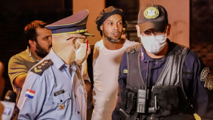   Ronaldinho verbringt Hausarrest in Luxushotel  