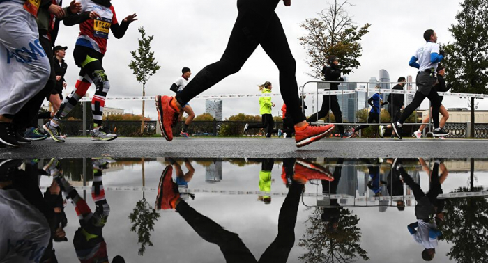     Marathon in Selbstisolation:     Russe läuft 100 Kilometer ums eigene Bett
