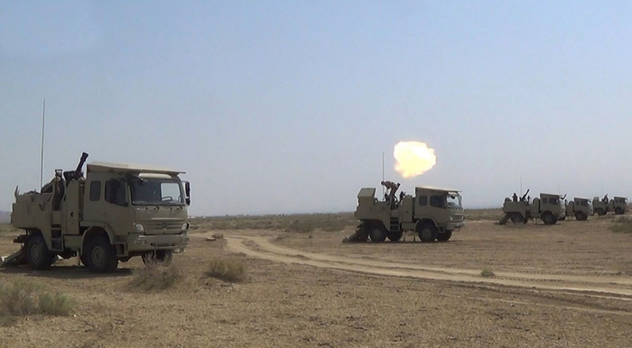   Mörser-Batterien führen Kampffeuer durch - FOTOS, VIDEO  