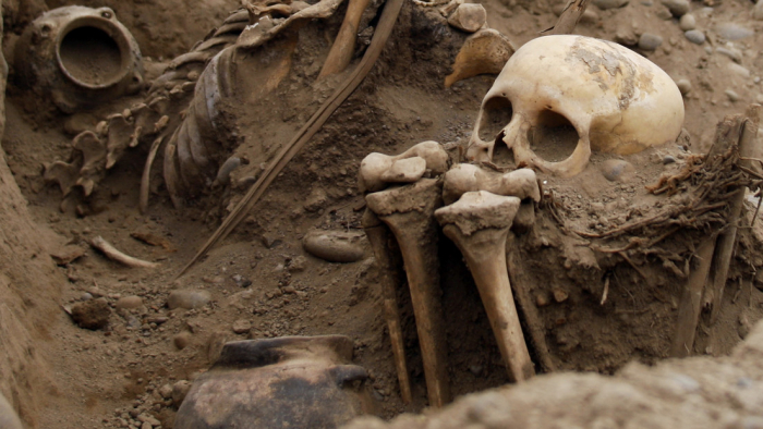 Encuentran en China un esqueleto sin cabeza y arrodillado que habría sido sacrificado en antiguos rituales