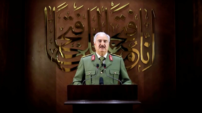 El comandante Haftar anuncia la toma del poder en Libia por su Ejército