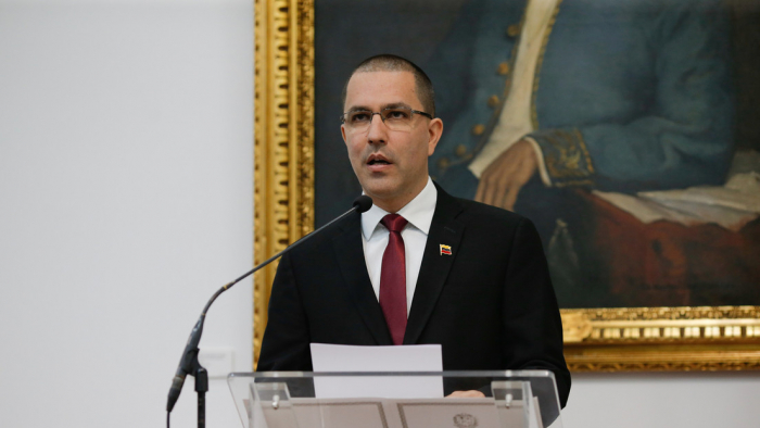 Arreaza considera que las declaraciones de Pompeo y Duque sobre Venezuela son una "táctica de distracción"