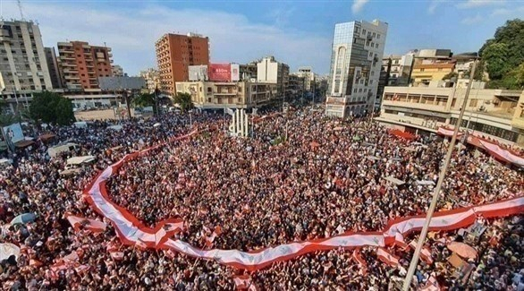 الجيش اللبناني يفتح ساحة "عروس الثورة" في طرابلس      