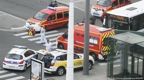 إصابة شرطيين فرنسيين جراء مداهمة سيارة لهما