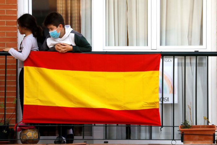 Confinement: le gouvernement espagnol demande "pardon" aux enfants