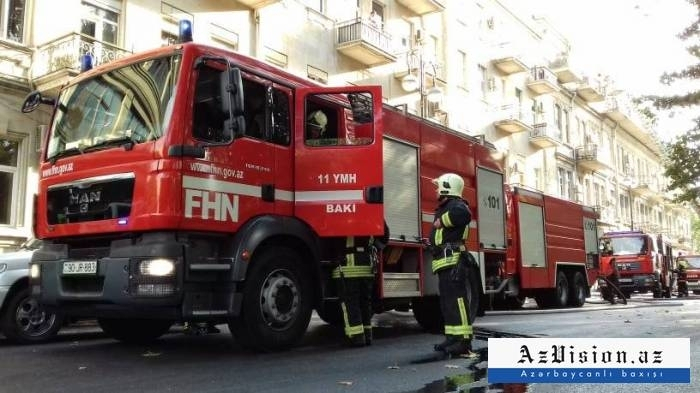 Bakıda yaşayış binasında yanğın olub