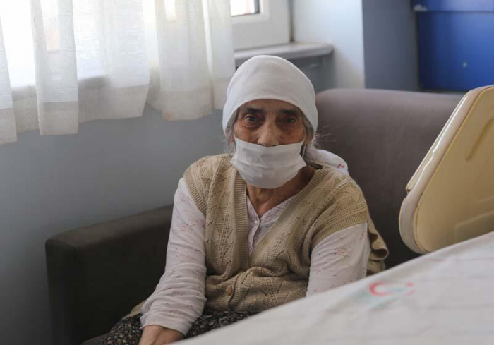 107 yaşlı qadın koronavirusdan sağaldı