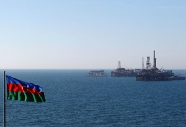 Precio del barril de petróleo azerbaiyano aumenta