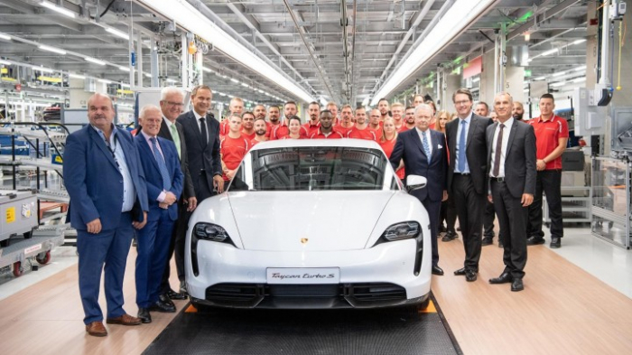 Porsche fährt Produktion nach sechs Wochen Corona-Pause an